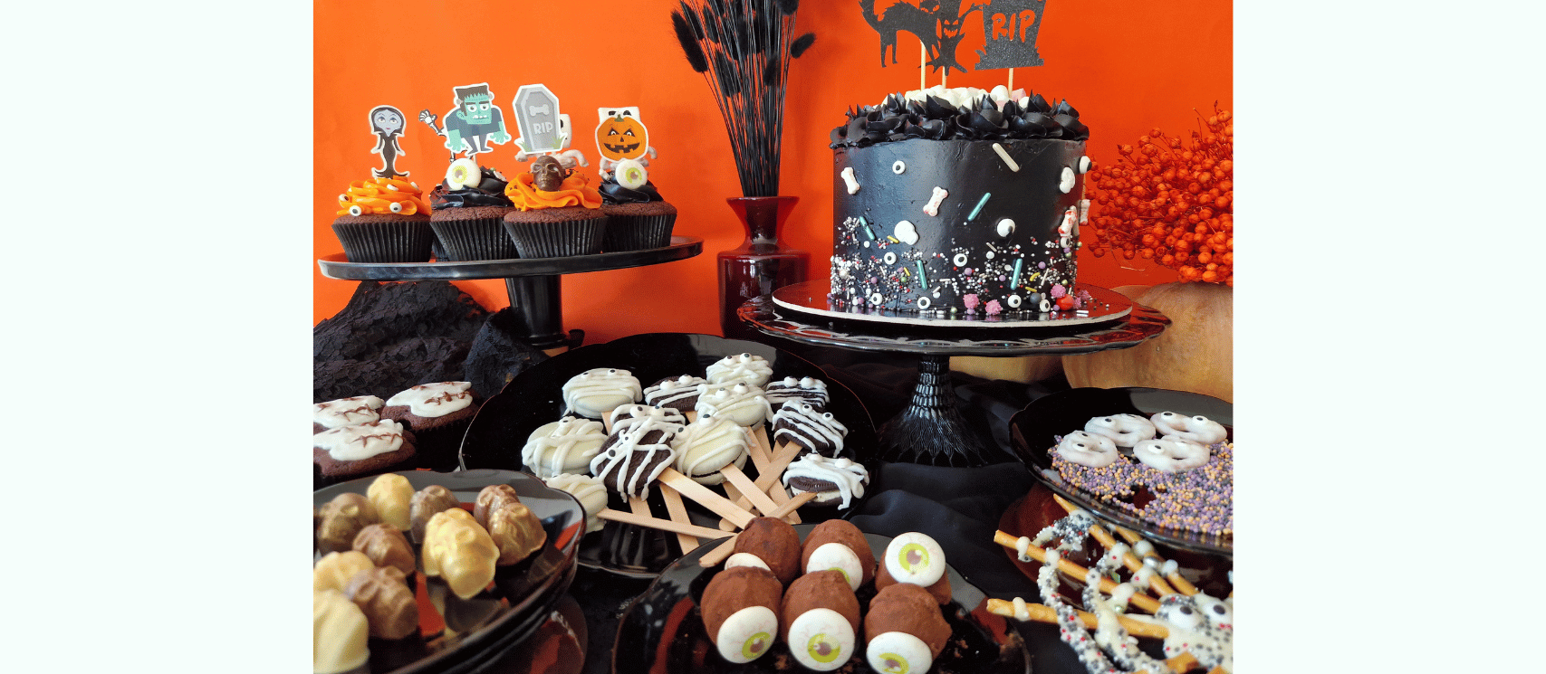 Słodkie przekąski na Halloween: dekoracje cukiernicze Halloween